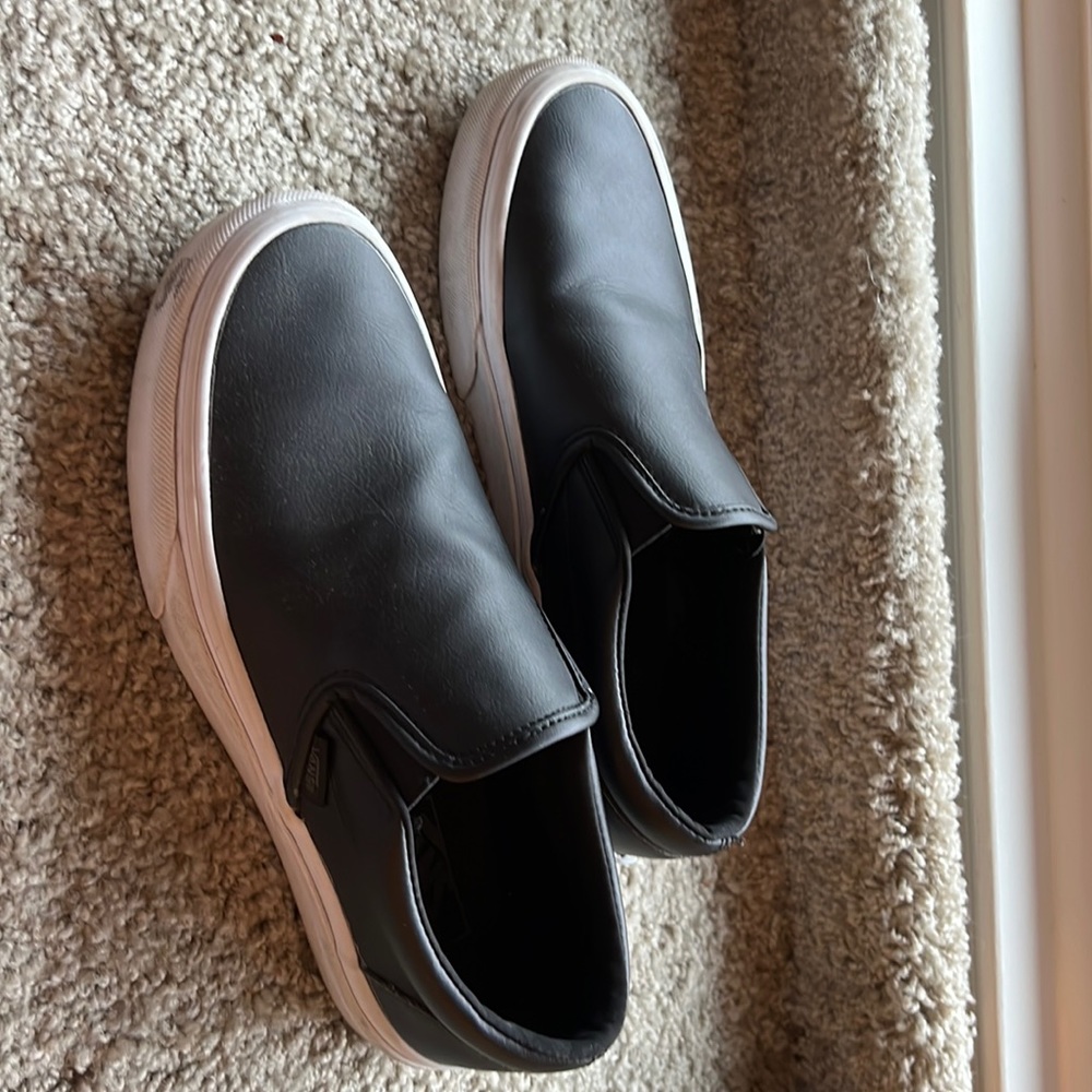 Vans black leather size 8 barely worn